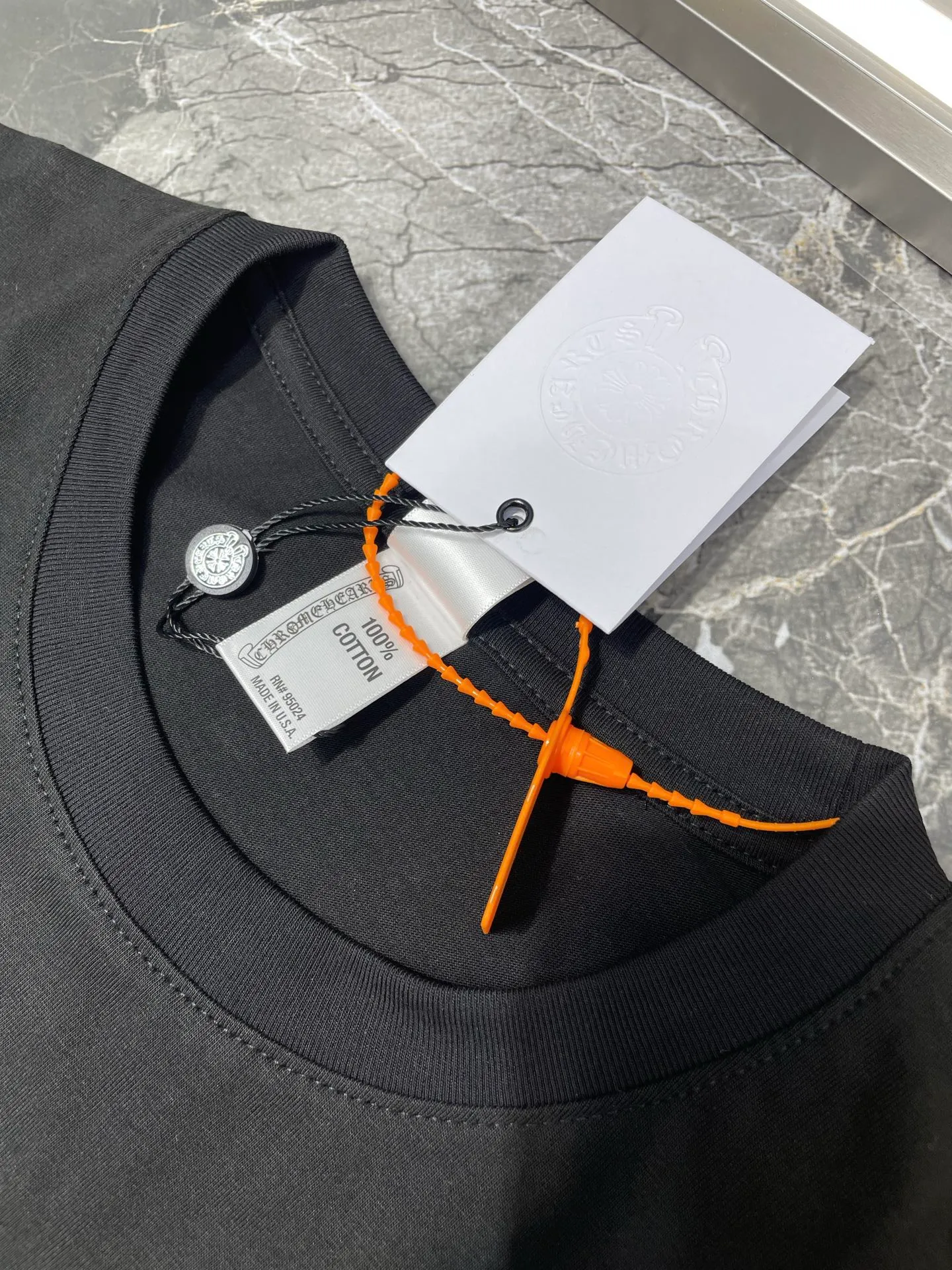🅿️290 come hearts 🌟【Top replica】Flag scroll tee short sleeves (open version-physical counter-top luxury quality)🆚Second sale of all versions on the market. The fabric is made of 26 weave 200 grams of cotton. The printing uses a variety of printing techniques. Customized accessories. Size: s m l